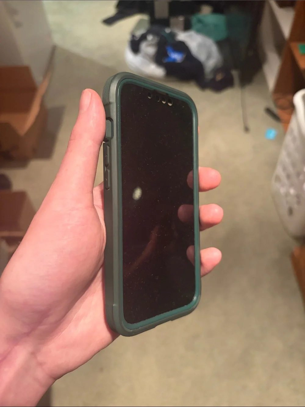 Rugged Green Full-Body iPhone 13 Case with Privacy Screen